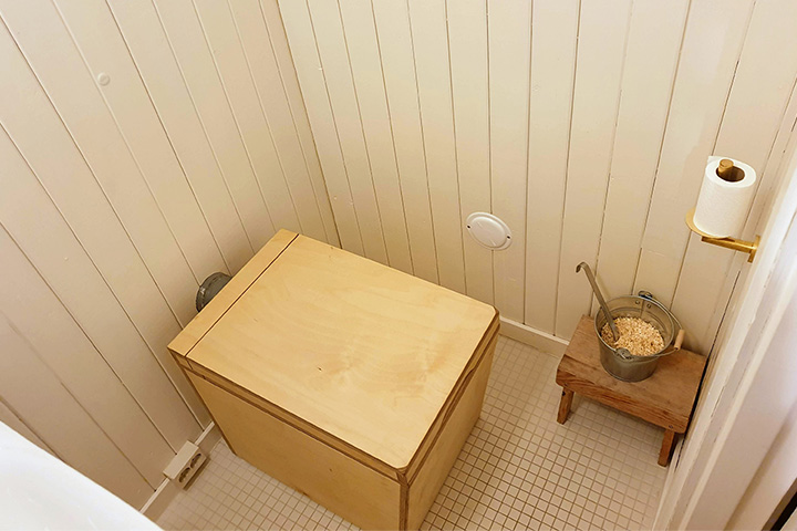 TROBOLO Luwebloem Trockentrenntoilette