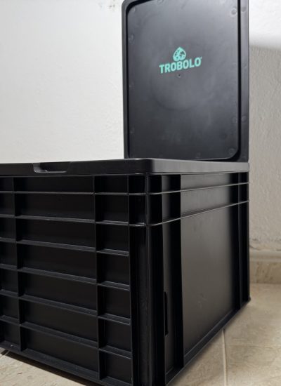 TROBOLO BilaBox Frontansicht mit offenem Deckel