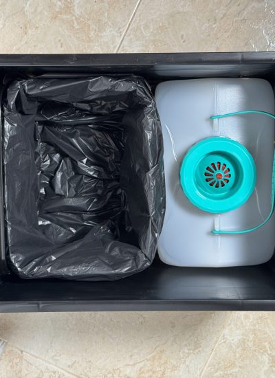 TROBOLO BilaBox mit fertigem Feststoffbehälter und Urinbehälter